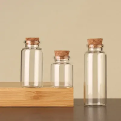 Botellas de vidrio decorativas